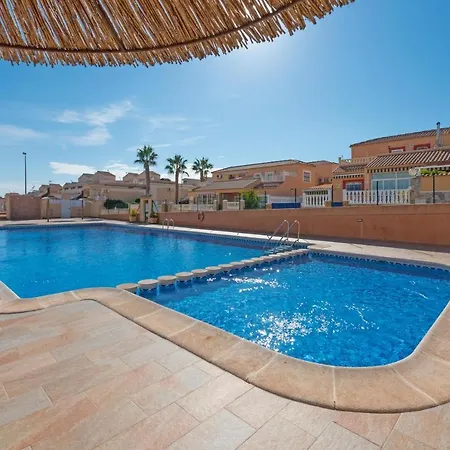 Casa Roncar Feriehus *