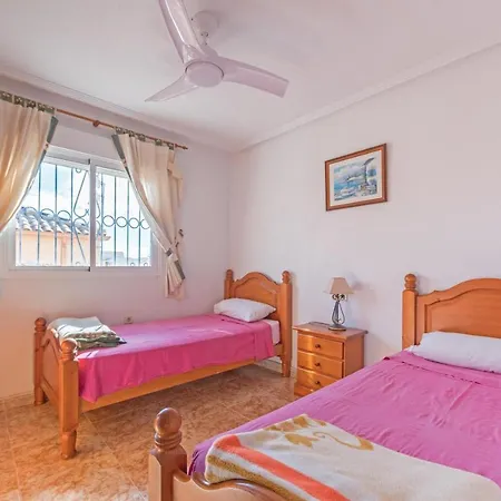 Casa Roncar Feriehus *